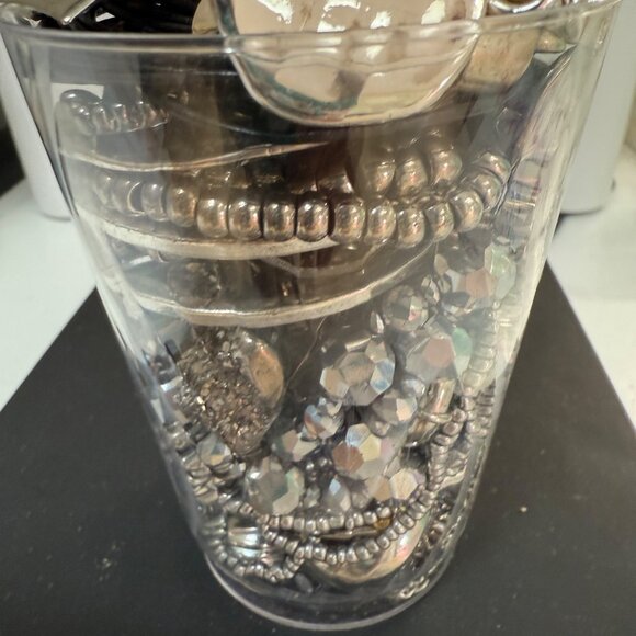 Mixed Jewelry Lot Wearable Silver & Gold Tone Chains Bracelets Necklaces Rings - Picture 8 of 14